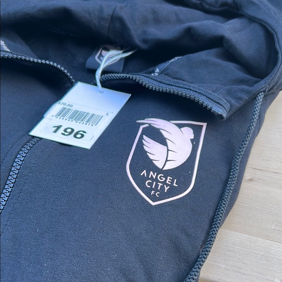 Angel City Black Full zip Hoodie size Large - Picture 2 of 7